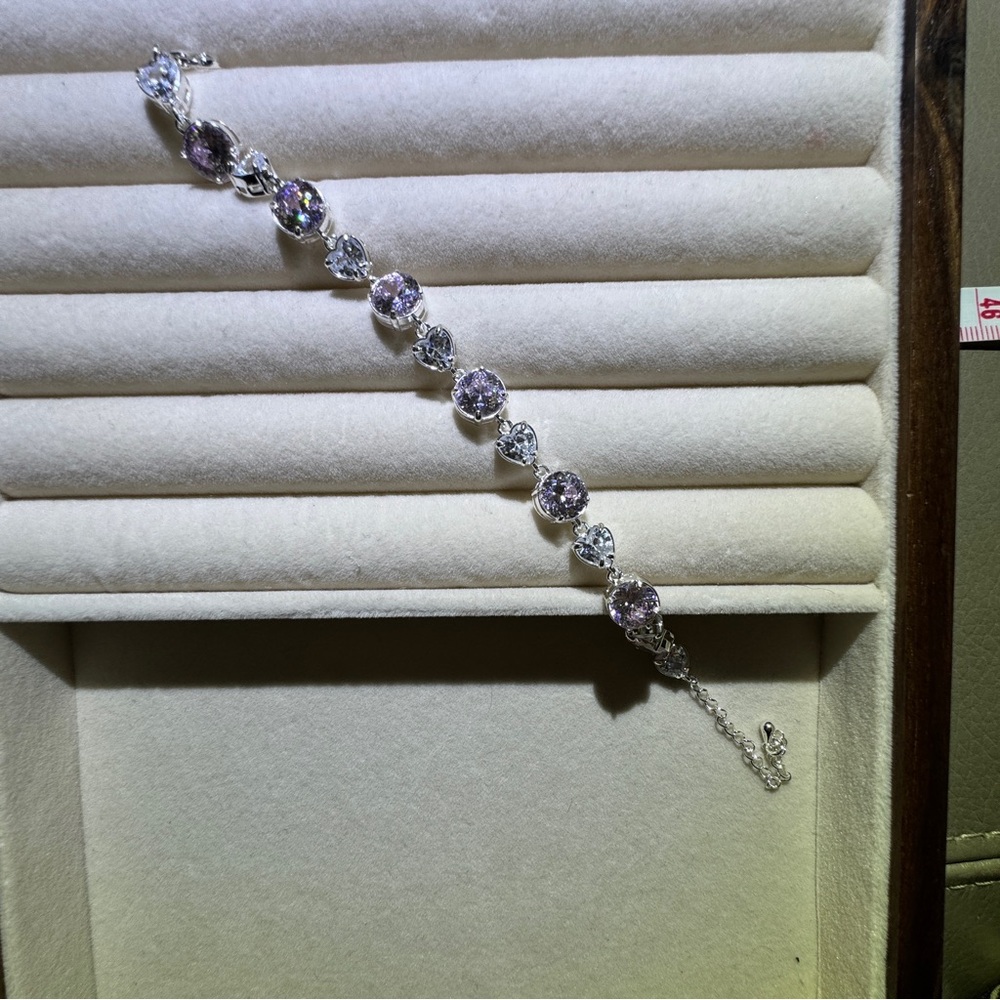 Elegant Silver and pink Bracelet - Picture 4 of 5